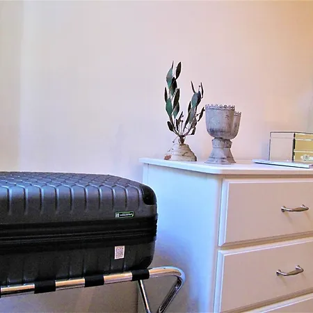 Castro Chic House بيت للعطل روما